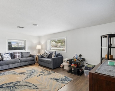 273 Avalon Road - Photo Thumbnail 7