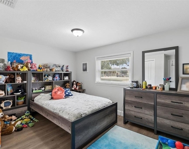 273 Avalon Road - Photo Thumbnail 17
