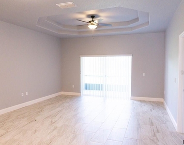 59 Fanshawe Lane - Photo Thumbnail 2