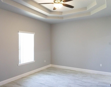 59 Fanshawe Lane - Photo Thumbnail 6