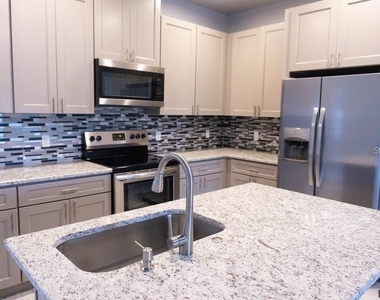 59 Fanshawe Lane - Photo Thumbnail 4