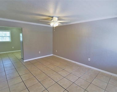 1638 Redwood Street - Photo Thumbnail 2