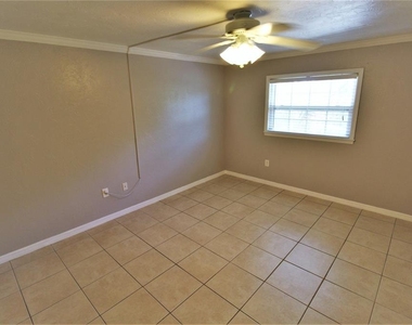 1638 Redwood Street - Photo Thumbnail 5