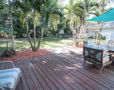 7609 Senrab Drive - Photo Thumbnail 20