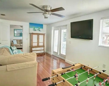 7609 Senrab Drive - Photo Thumbnail 19