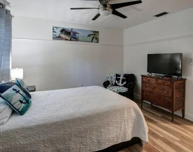 7609 Senrab Drive - Photo Thumbnail 16