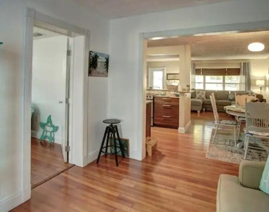 7609 Senrab Drive - Photo Thumbnail 7