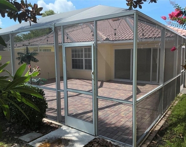 8004 Camminare Drive - Photo Thumbnail 7