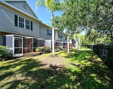 7658 Plantation Circle - Photo Thumbnail 9