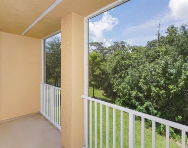 7339 Black Walnut Way - Photo Thumbnail 7