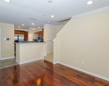 7339 Black Walnut Way - Photo Thumbnail 5