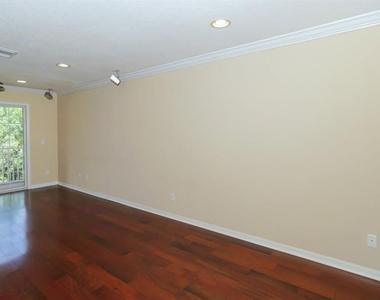 7339 Black Walnut Way - Photo Thumbnail 3