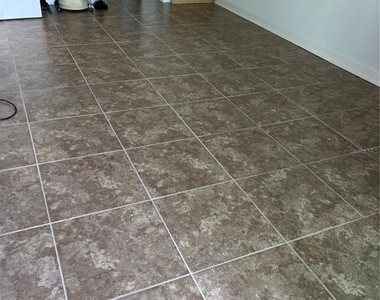 4725 Cove Circle - Photo Thumbnail 6