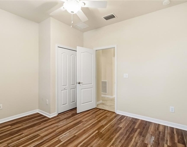 7156 Marsh View Terrace - Photo Thumbnail 23