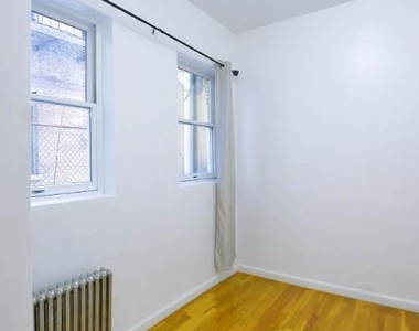West 106th Street - Photo Thumbnail 4
