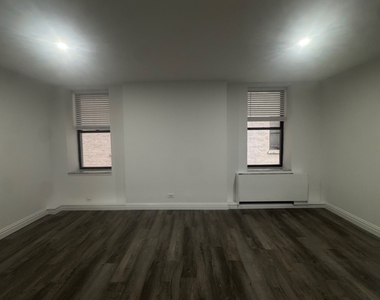 West 34th Street - Photo Thumbnail 7