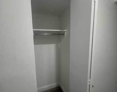 West 34th Street - Photo Thumbnail 4