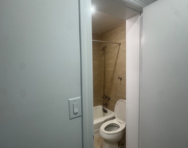 West 34th Street - Photo Thumbnail 2