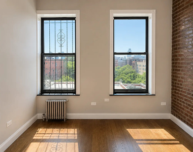 Avenue B #5D - Photo Thumbnail 2