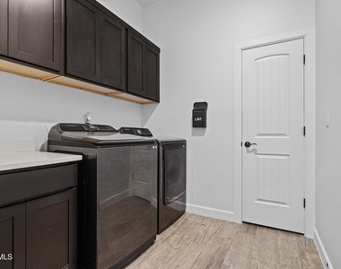 979 Airship Place - Photo Thumbnail 10