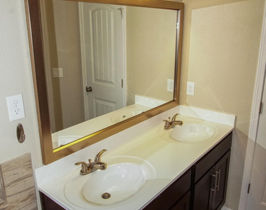 1088 Sky River Street - Photo Thumbnail 24