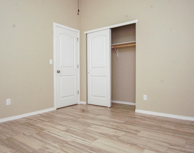 1088 Sky River Street - Photo Thumbnail 13