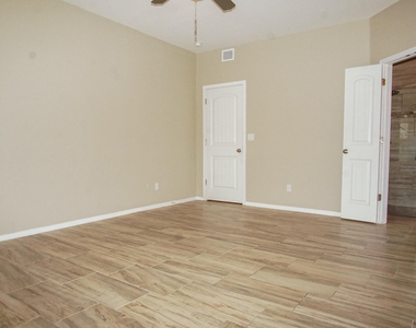 1088 Sky River Street - Photo Thumbnail 22