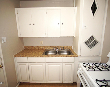 1317 Saint Johns Drive - Photo Thumbnail 5