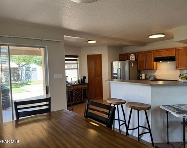 1485 Desierto Rico Avenue - Photo Thumbnail 7
