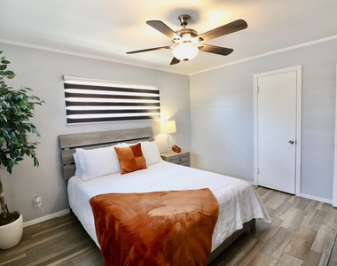 1216 Brookhaven Drive - Photo Thumbnail 17