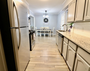 1216 Brookhaven Drive - Photo Thumbnail 13
