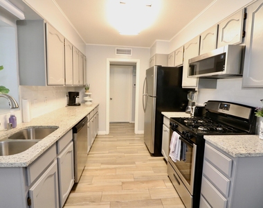 1216 Brookhaven Drive - Photo Thumbnail 10