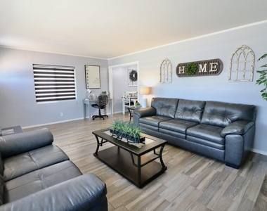 1216 Brookhaven Drive - Photo Thumbnail 5