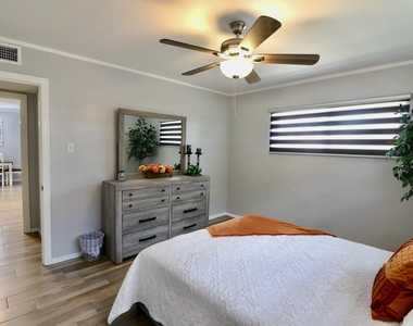 1216 Brookhaven Drive - Photo Thumbnail 18