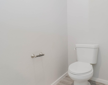 12832 Haxby Street - Photo Thumbnail 31