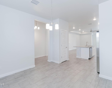 12832 Haxby Street - Photo Thumbnail 16