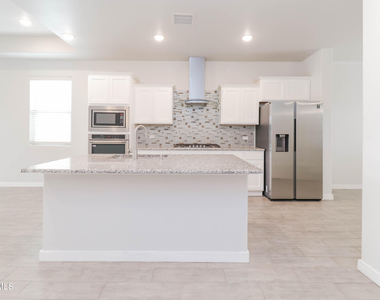 12832 Haxby Street - Photo Thumbnail 1