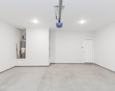 12832 Haxby Street - Photo Thumbnail 37
