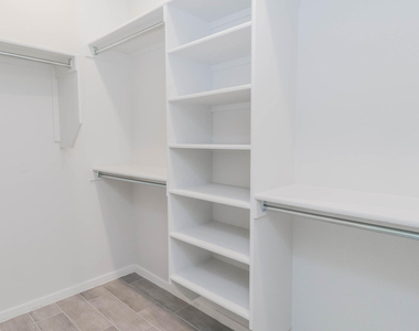 12832 Haxby Street - Photo Thumbnail 28