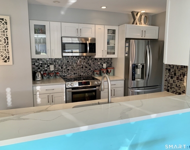 1465 Putnam Avenue - Photo Thumbnail 4