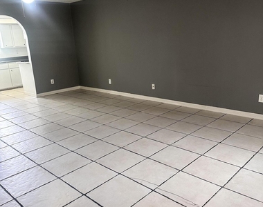 6700 Escondido Drive - Photo Thumbnail 5