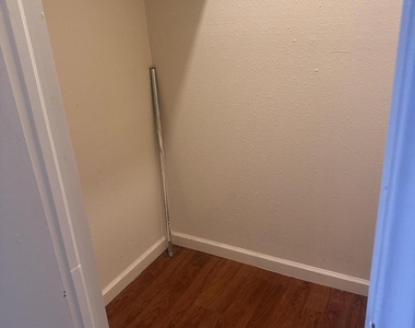 6700 Escondido Drive - Photo Thumbnail 12