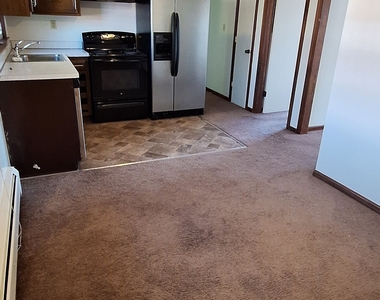 201 Regan Road - Photo Thumbnail 7
