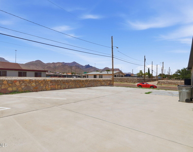 8761 Lawson Street - Photo Thumbnail 23