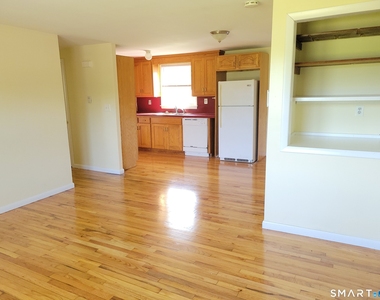 381 Merrow Road - Photo Thumbnail 7