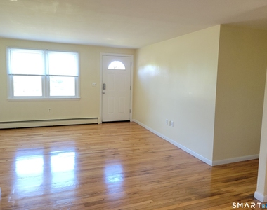381 Merrow Road - Photo Thumbnail 5