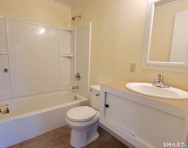 381 Merrow Road - Photo Thumbnail 12