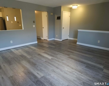 371 Emmett Street - Photo Thumbnail 12