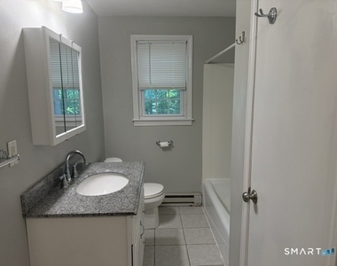 453 Robin Court - Photo Thumbnail 10