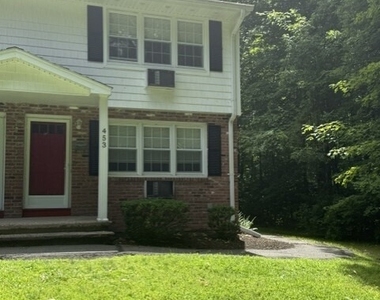 453 Robin Court - Photo Thumbnail 1